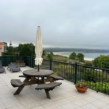 A Casa De Lola E Victor Finisterre